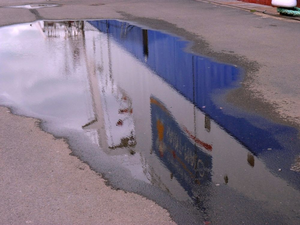 Reflet au port