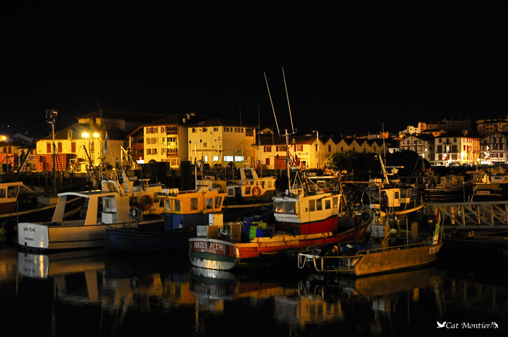 reflet dans le port