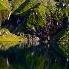 Reflet de la montagne dans un Lac glaciaire (2040 m)