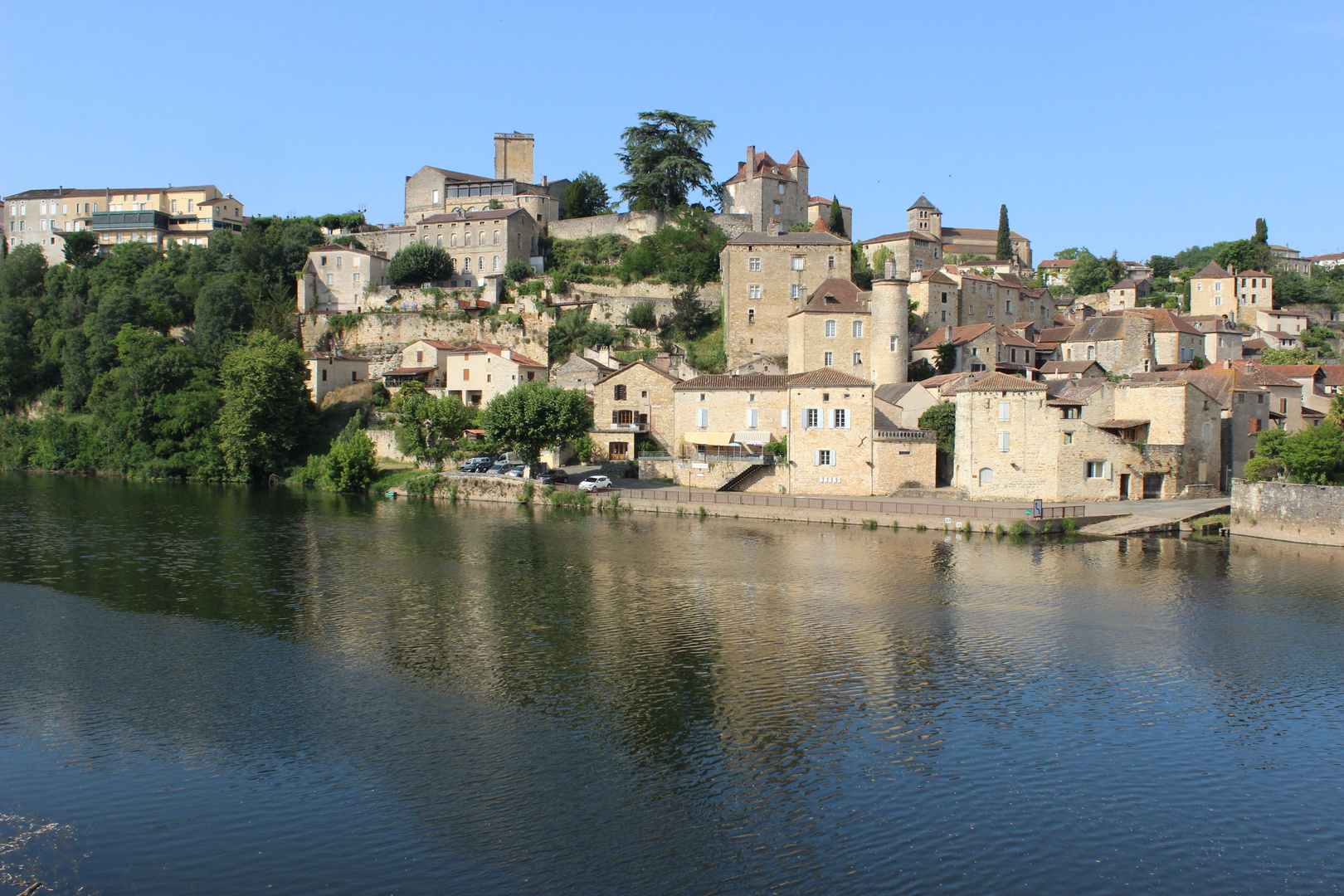 Reflet Puy L'éveque