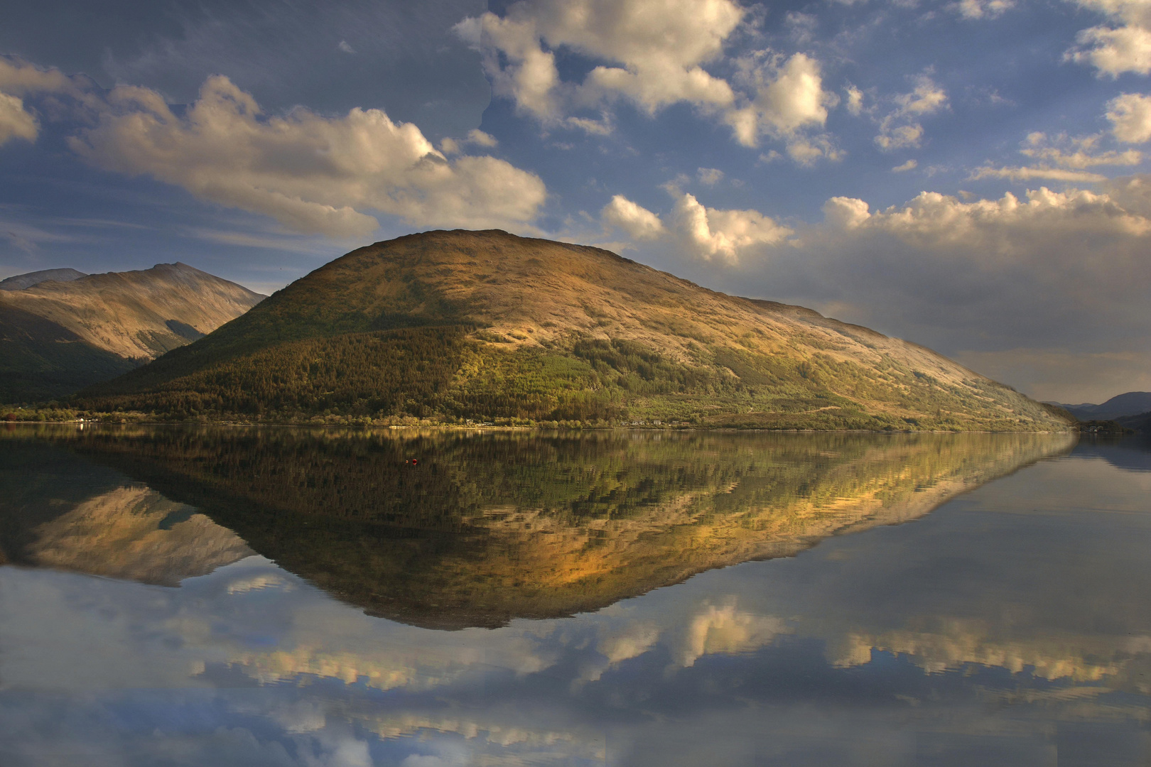 reflet sur le loch!