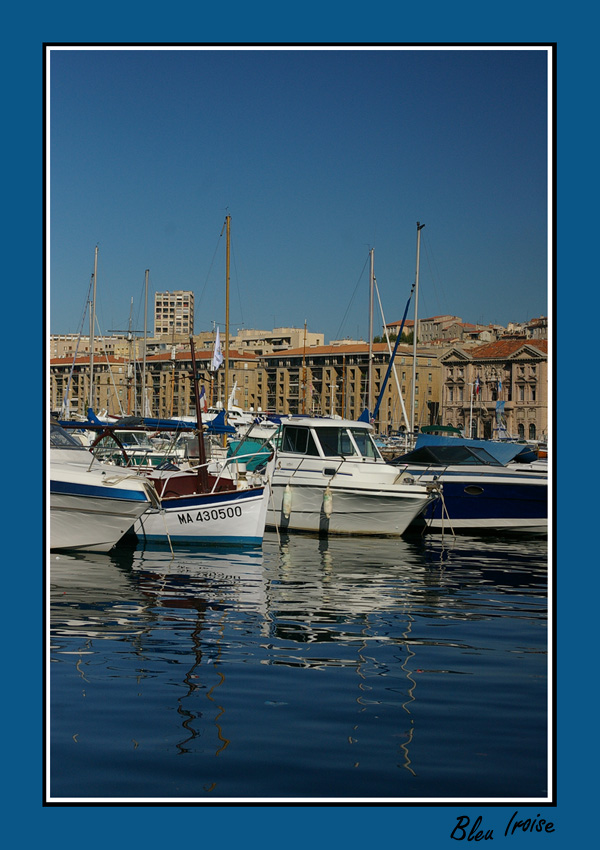 Reflets au vieux port de Marseille