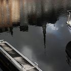 Reflets dans le bassin du port de Honfleur