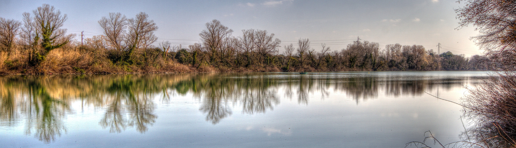 REFLETS D'HIVER SUR LE LAC