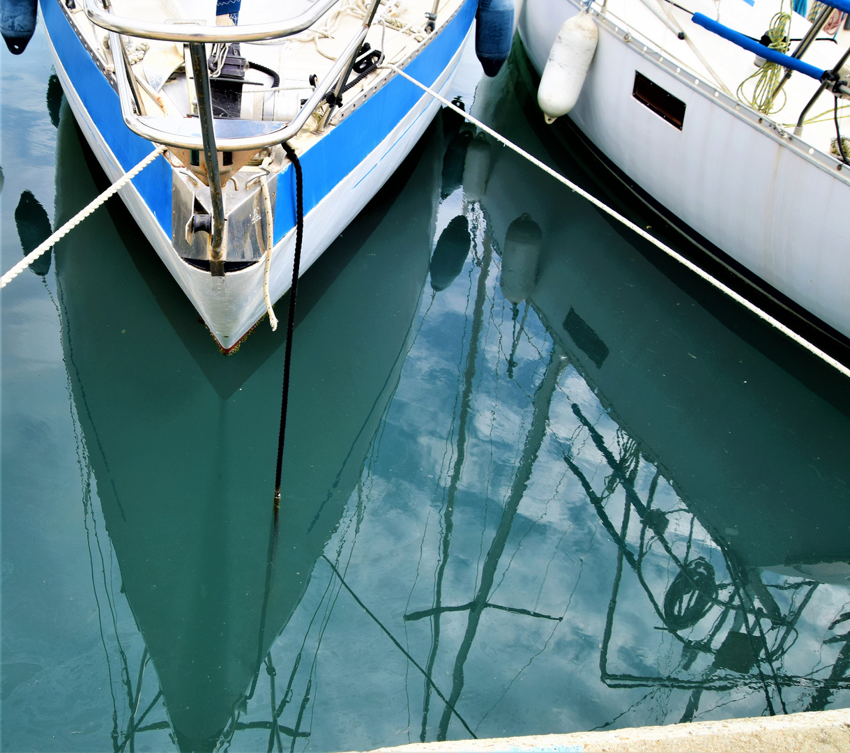 Reflets portuaires.