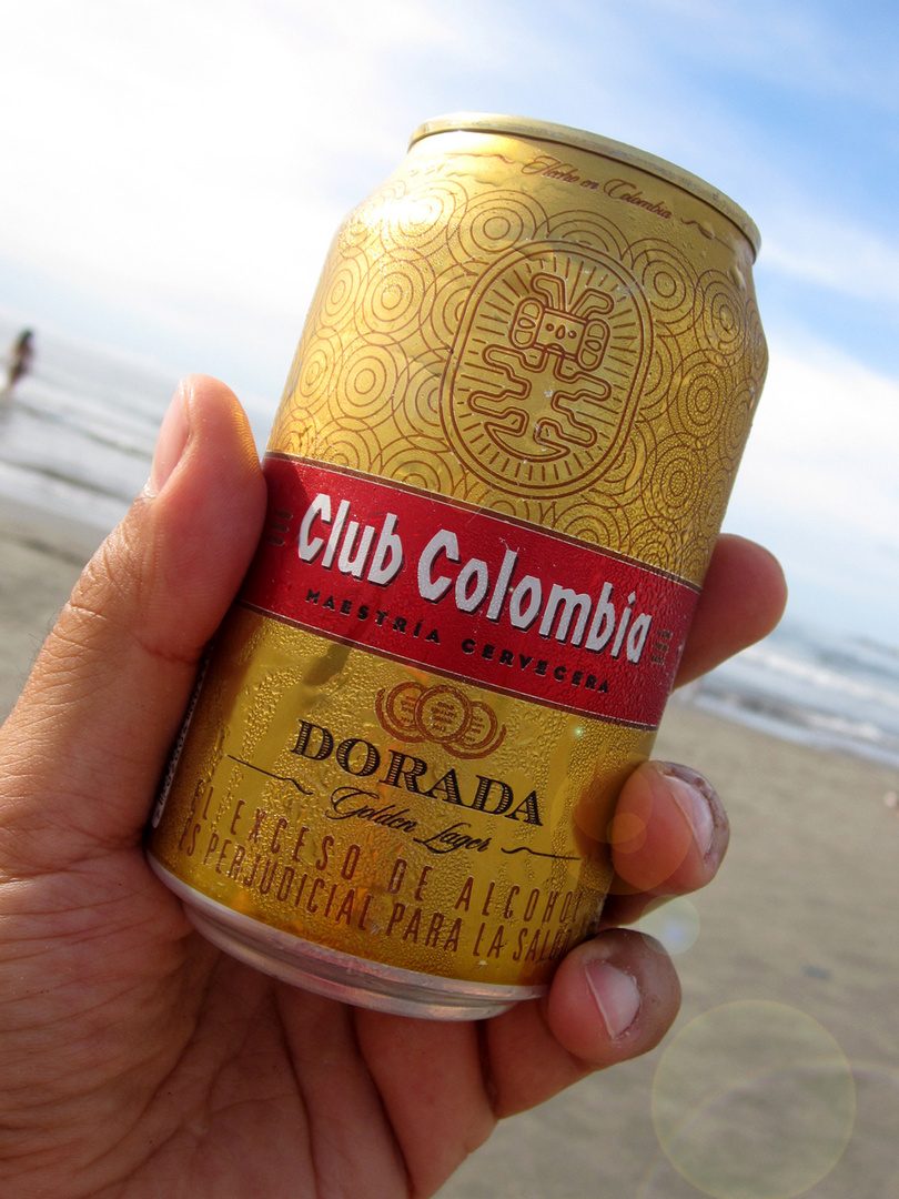 Refreshing Club Colombia