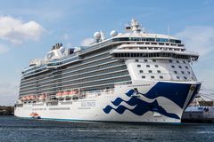 REGAL PRINCESS - IMO 9584724