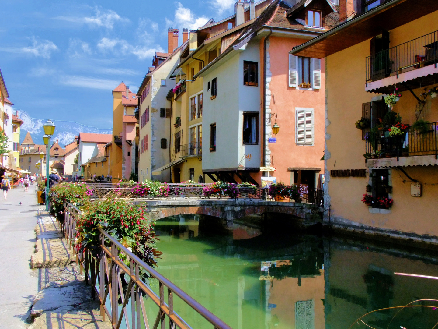 Regard sur Annecy