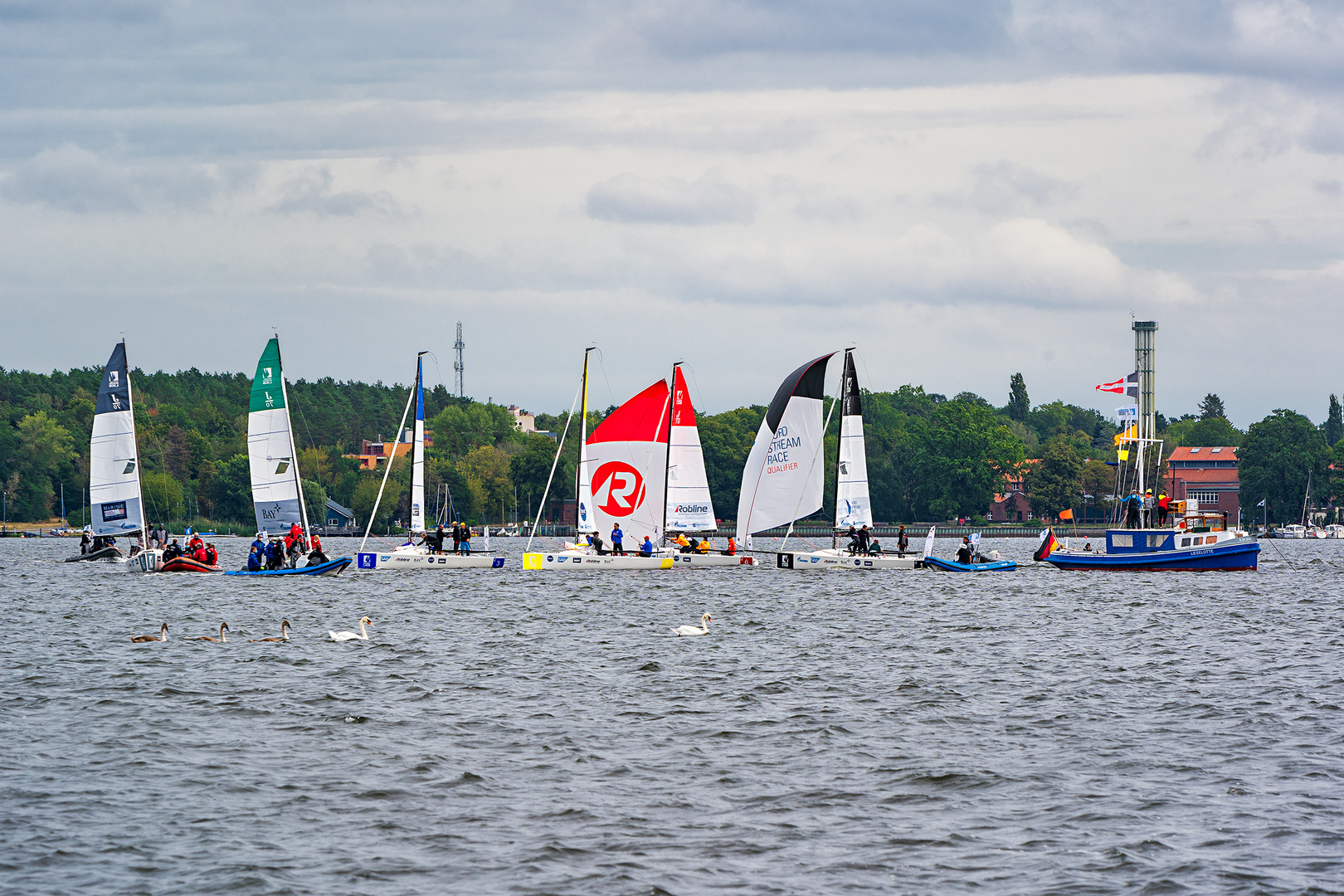 Regatta mit Begleitung...