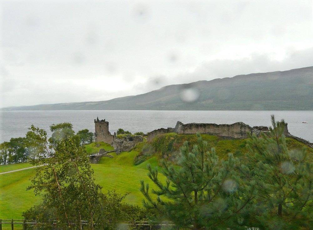 Regen am Loch Ness