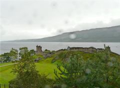 Regen am Loch Ness