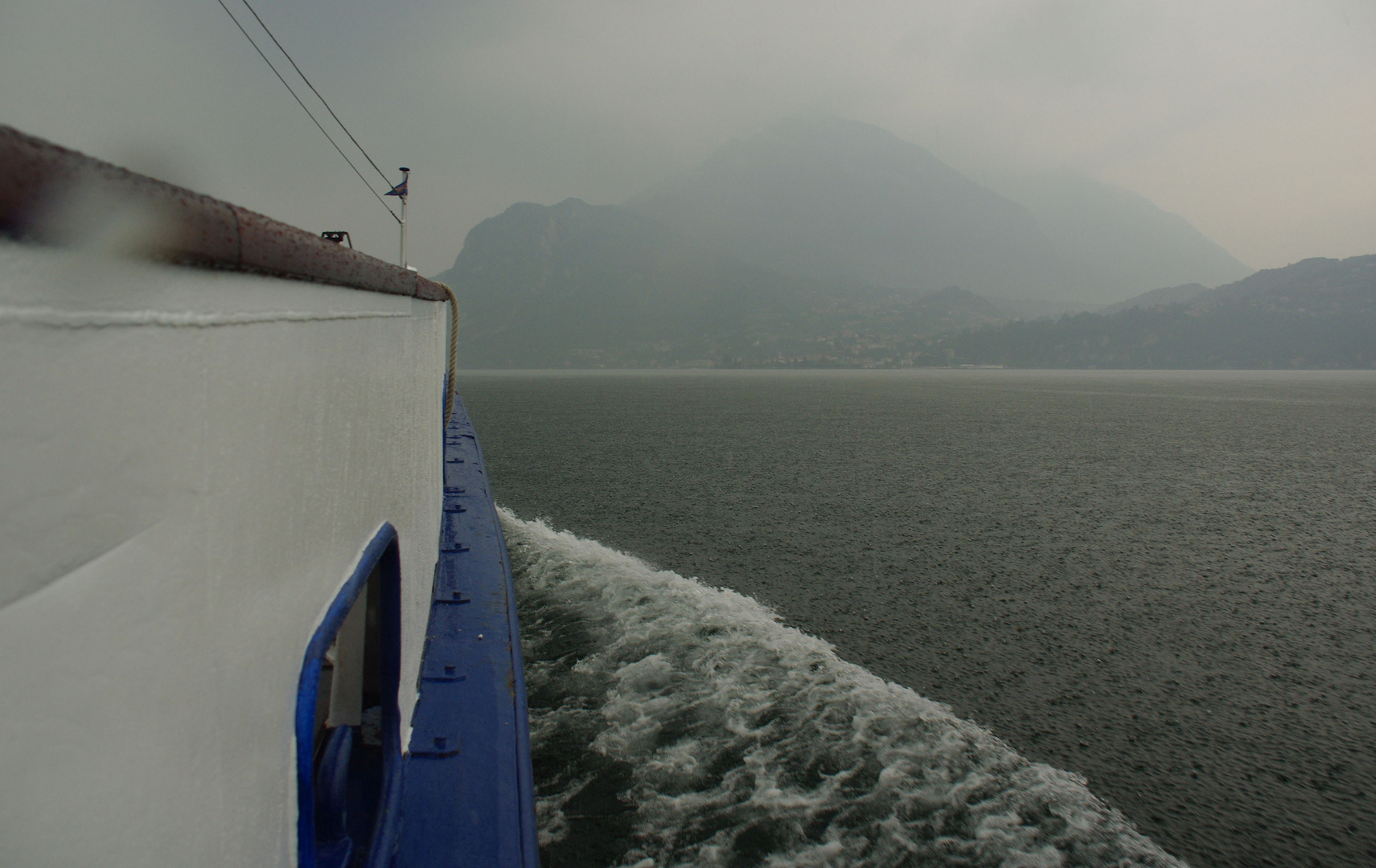 Regen auf dem Comer See