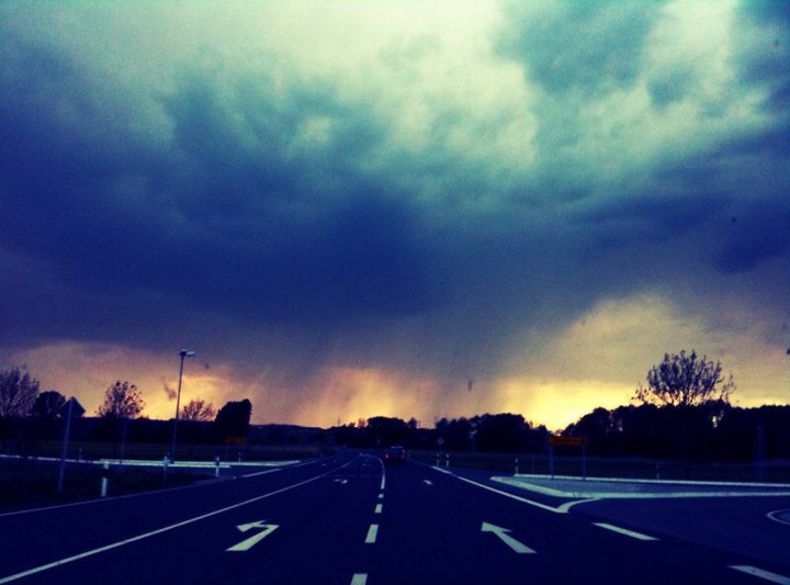 Regen auf der Autobahn