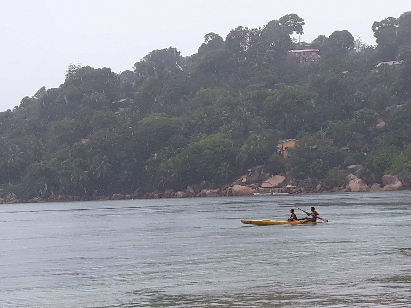 Regen auf Praslin