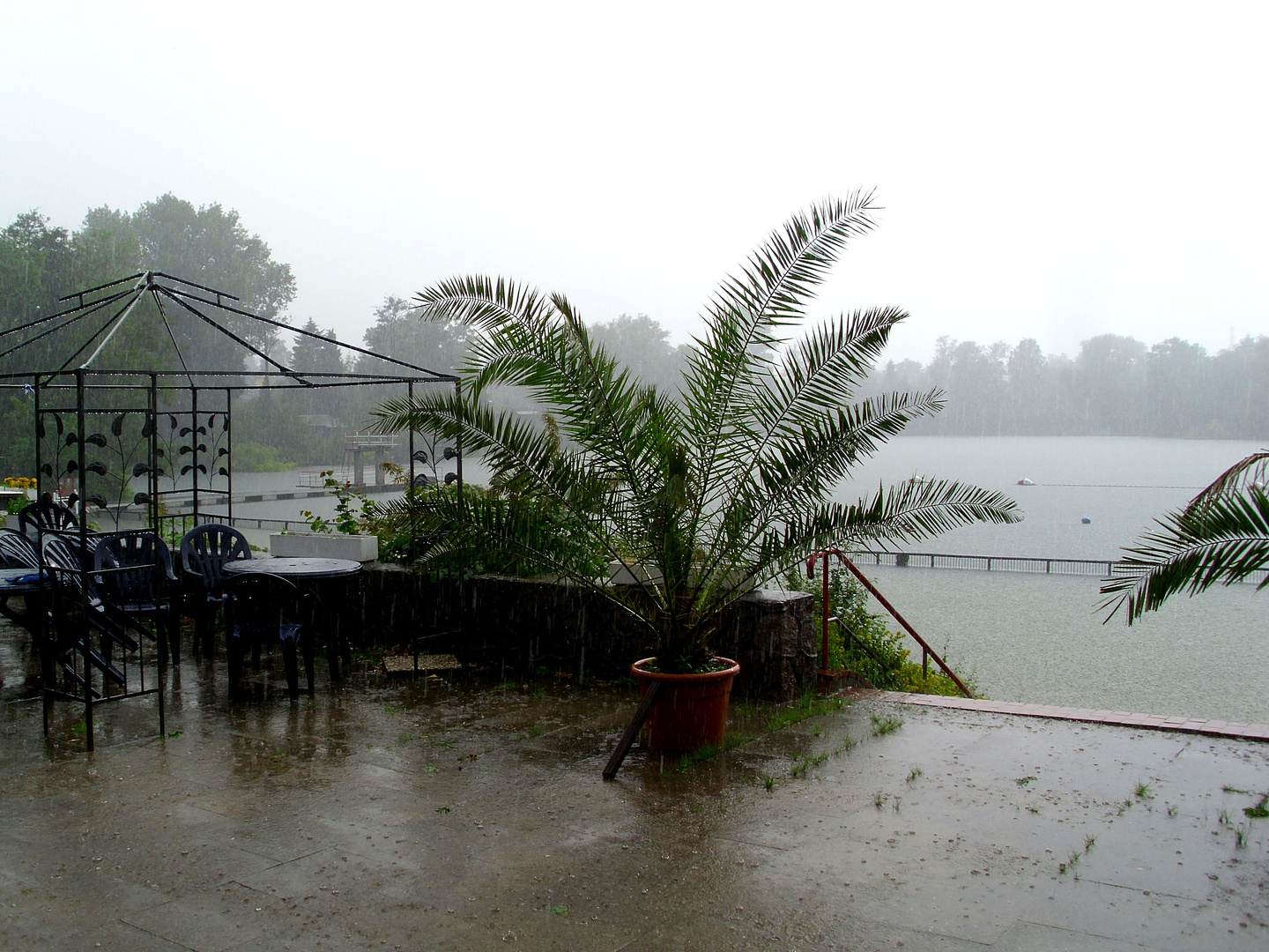 REGEN im Freibad (2)