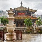 Regen im Yuantong Tempel