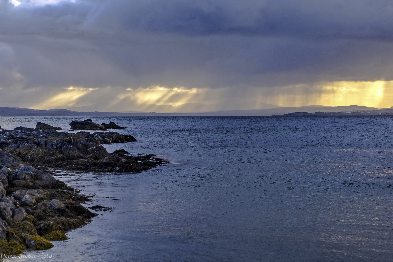 Regen über Bowmore