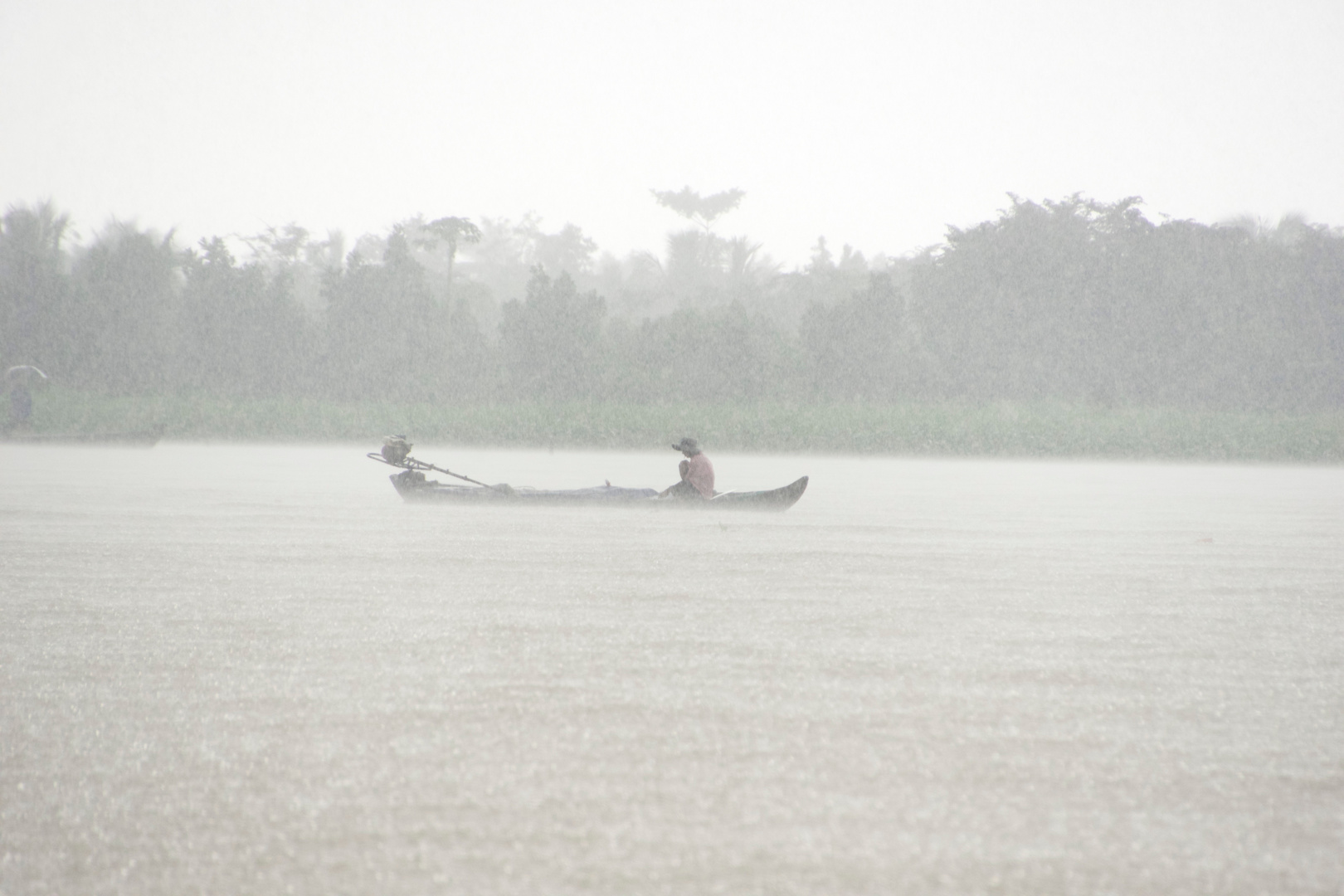 Regen über dem Mekong