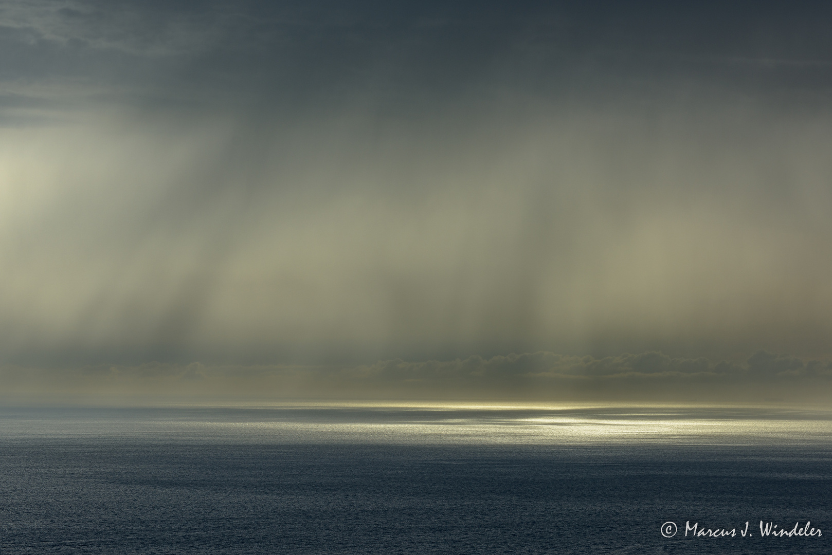 Regen über dem Mittelmeer