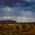 Regen über dem Uluru