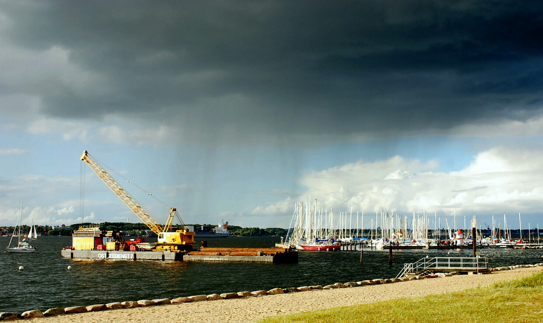 Regen über der Förde