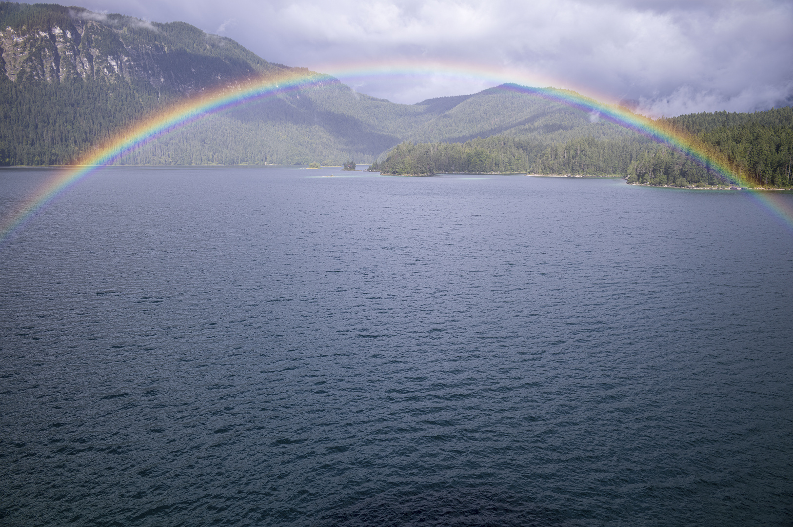 Regen und Sonne am Eibsee