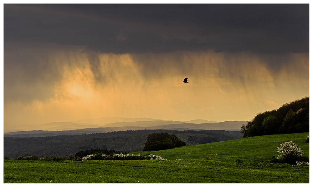 Regen zieht übers Land