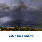 Regenbogen am Gewitterhimmel