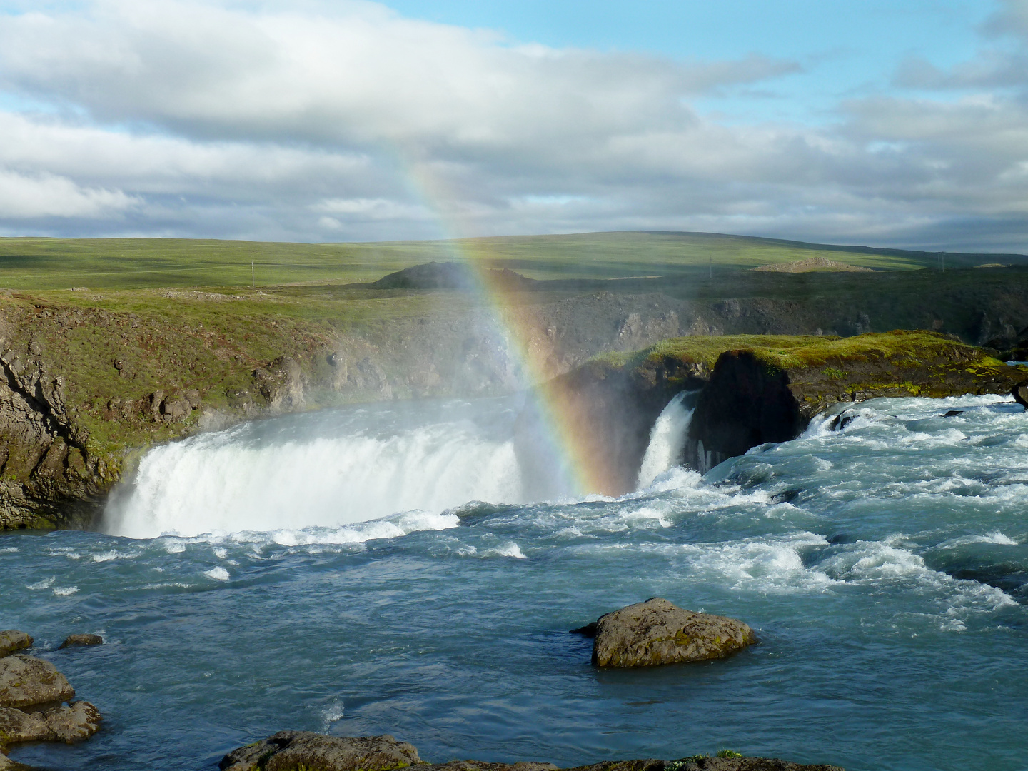 Regenbogen am Gödafoss