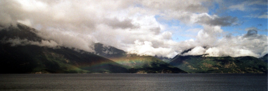 Regenbogen am Kootenay Lake