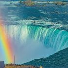 Regenbogen am Niagara-Wasserfall