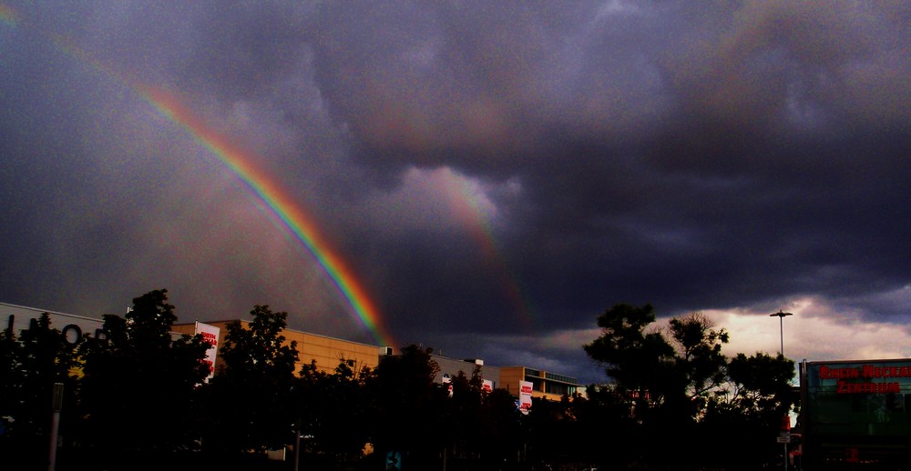 Regenbogen am Rhein Neckar Zentrum