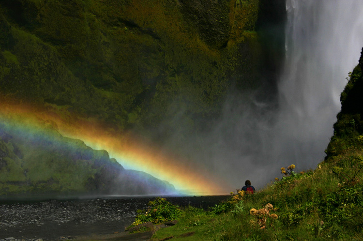 Regenbogen am Skógafoss/Südisland