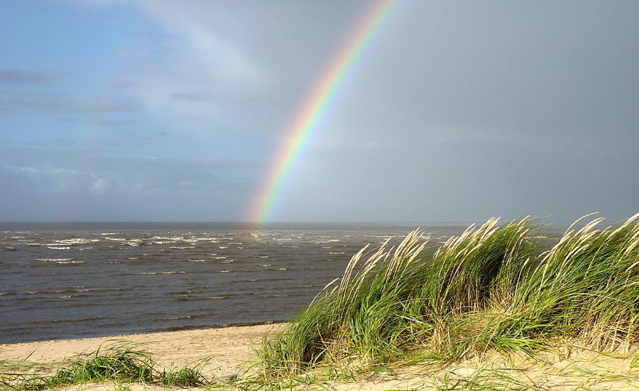 Regenbogen am Strand von Cuxhaven