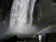 Regenbogen am Wasserfall