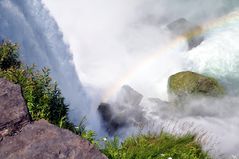 Regenbogen am Wasserfall