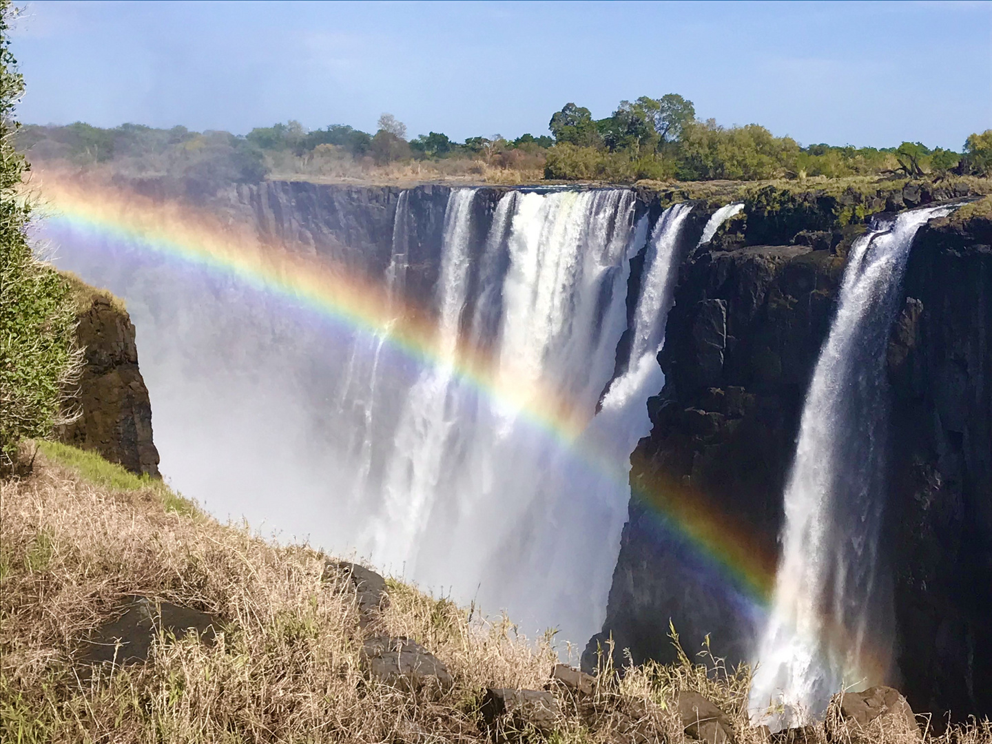 Regenbogen an den Victoriafällen