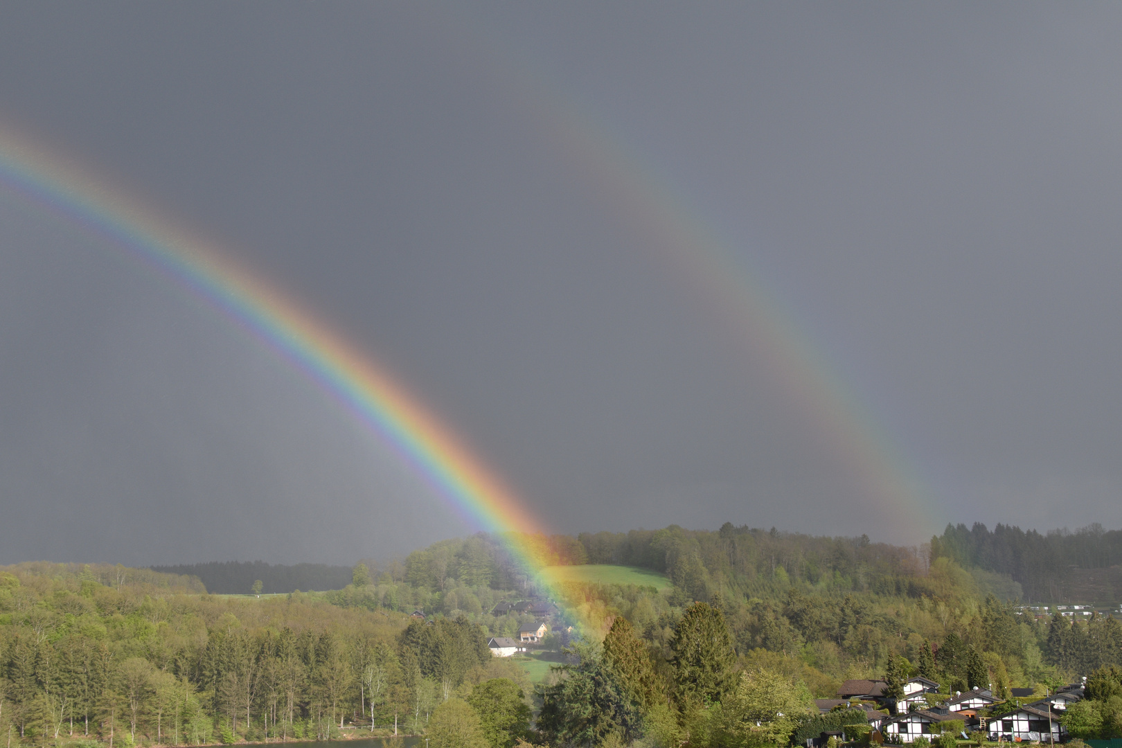 Regenbogen an der Listertalsperre