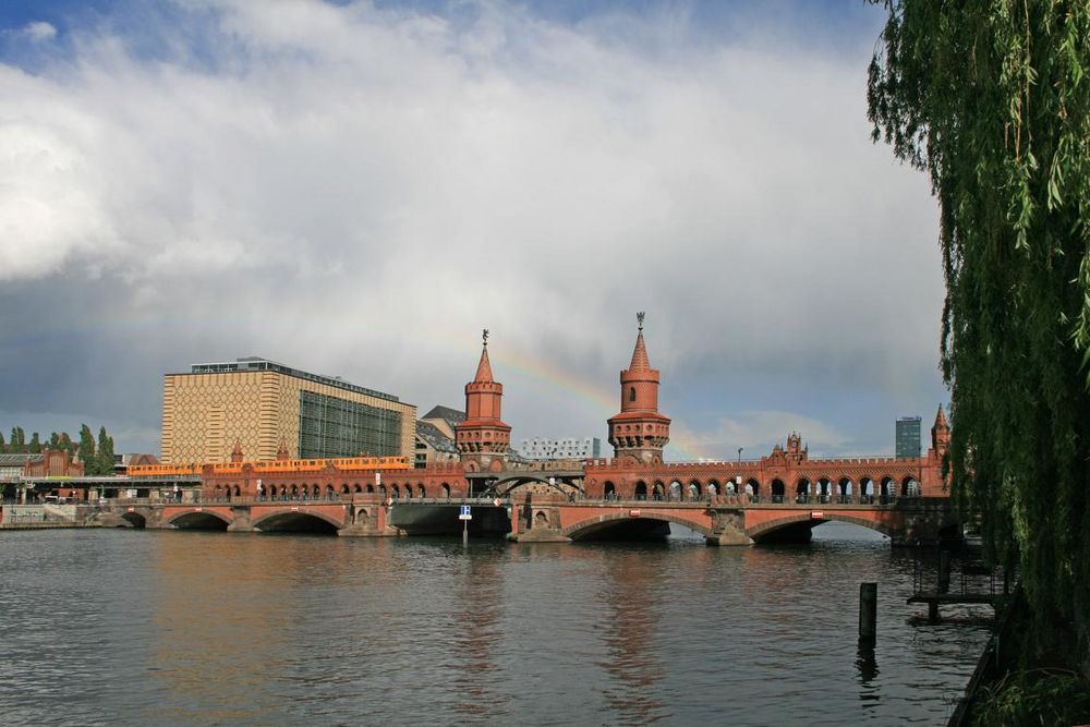 Regenbogen an der Oberbaumbrücke