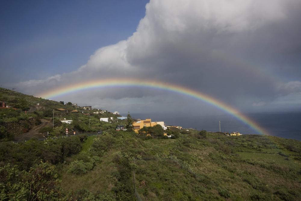 Regenbogen bei Montes de Luna auf der Insel La Palma