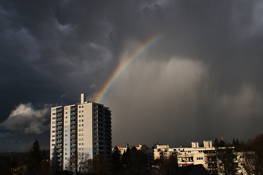 Regenbogen bei vorgezogenem Aprilwetter