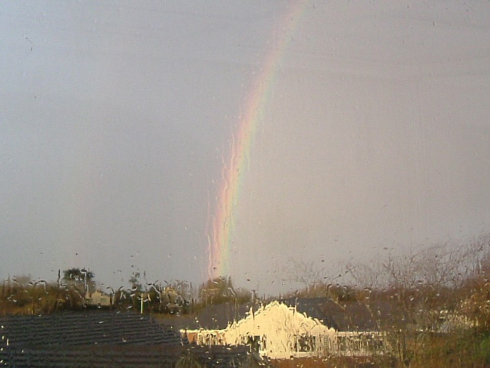 Regenbogen durch Glas