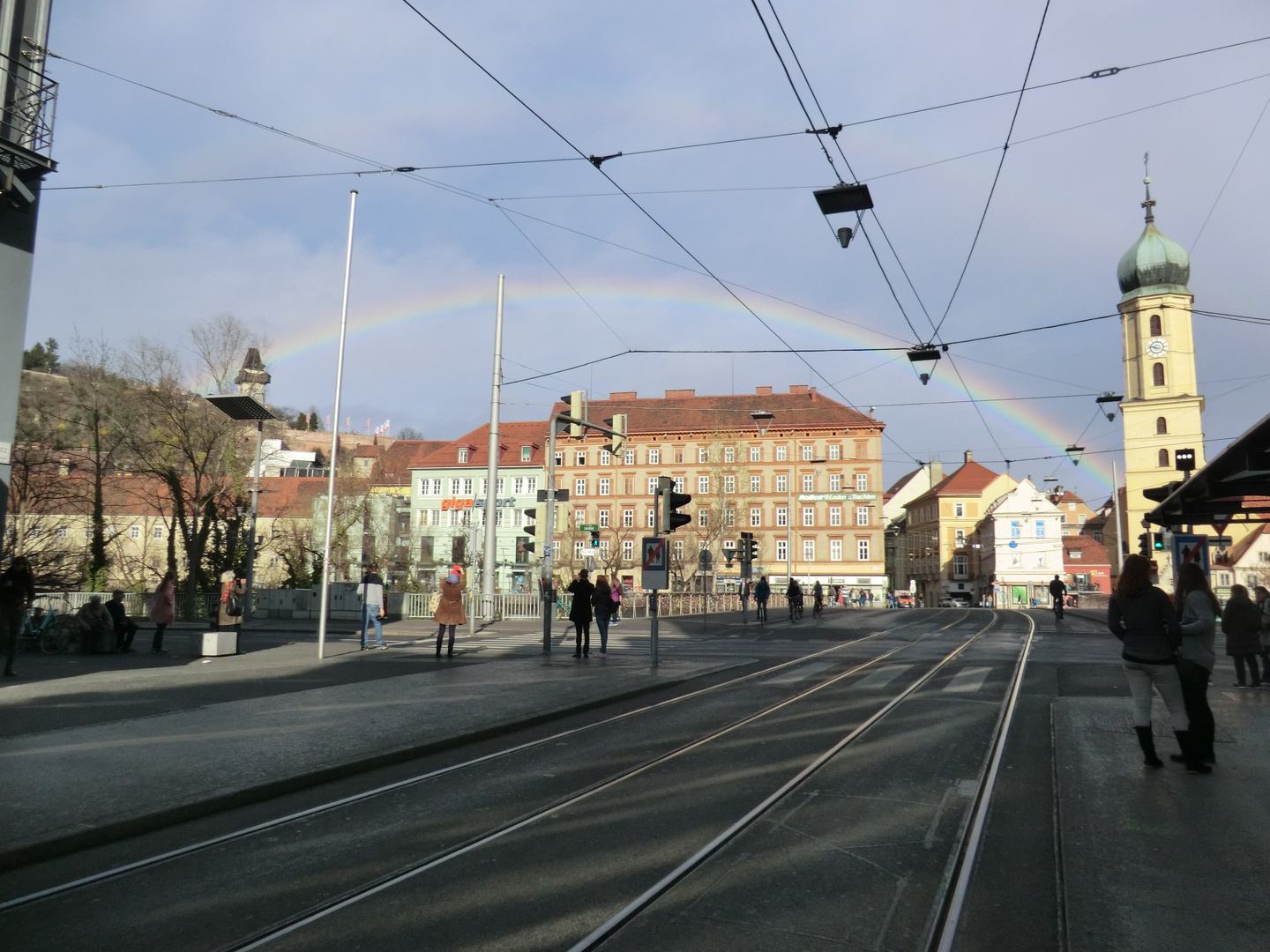 Regenbogen Hauptbrücke