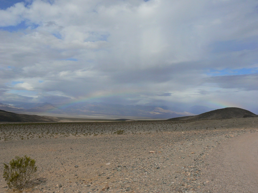 regenbogen im death valley