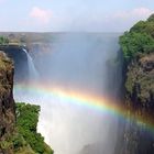 Regenbogen im donnernden Rauch