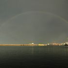 Regenbogen im Hafen