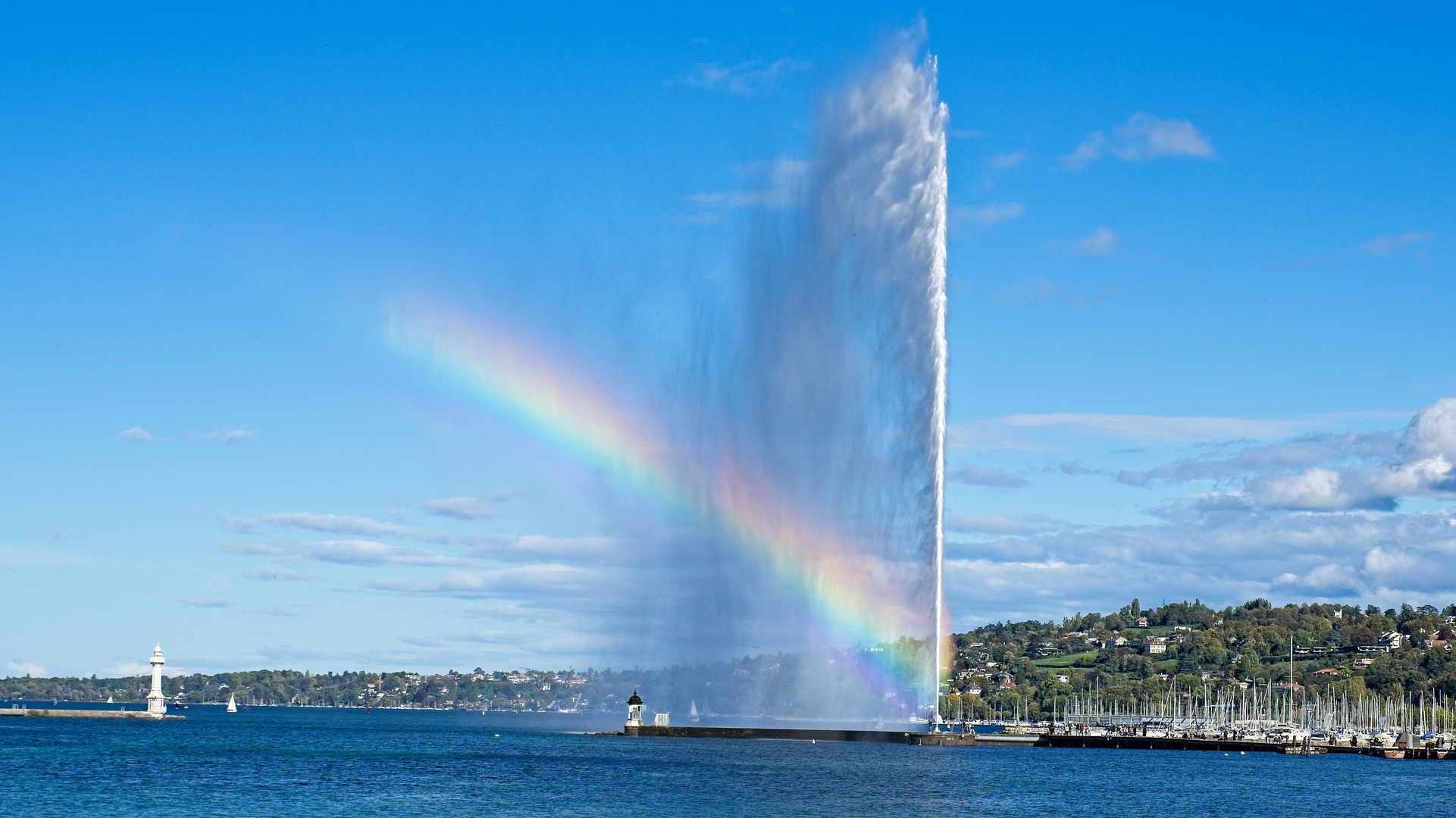 Regenbogen im Jet d'eau am Genfersee