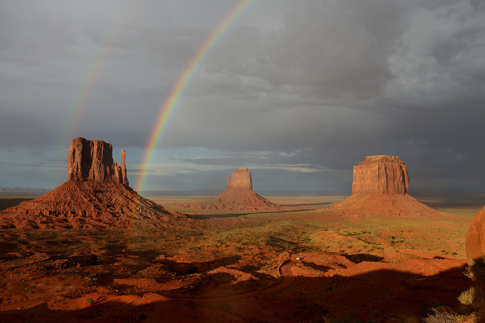 Regenbogen im Monument Valley 2