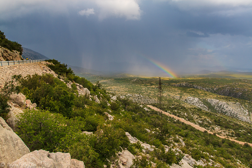 Regenbogen im Velebitgebirge