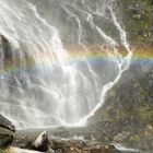 Regenbogen im Wasserfall